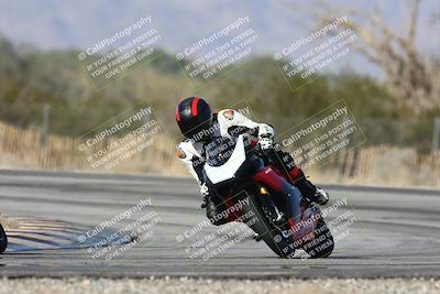 media/Dec-01-2025-Moto Forza (Mon) [[2daa91e15f]]/2-Intermediate Group/Session 3 (Turn 3)/